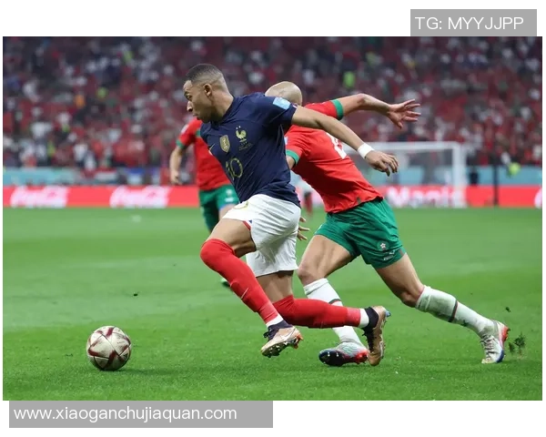 璀璨星光闪耀绿茵盛典足球球星荣耀入场秀震撼开启